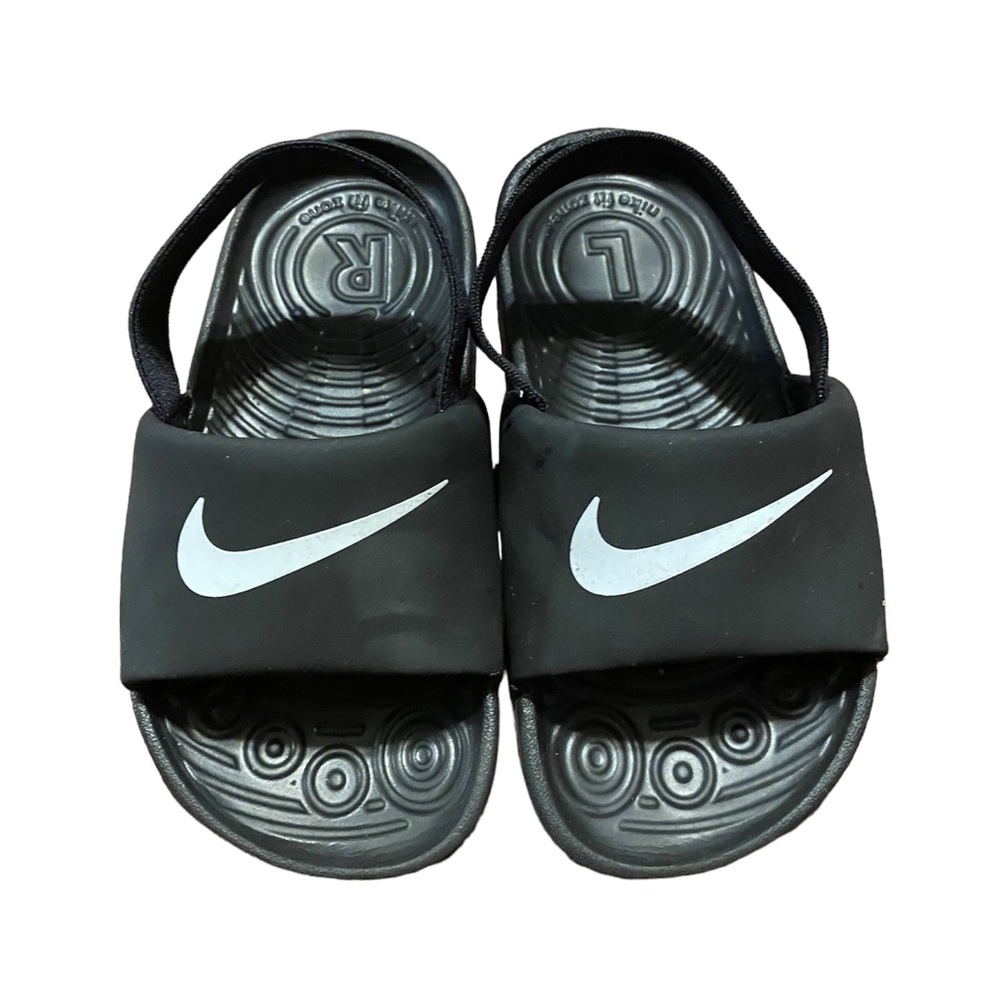 Nike sandals ✨